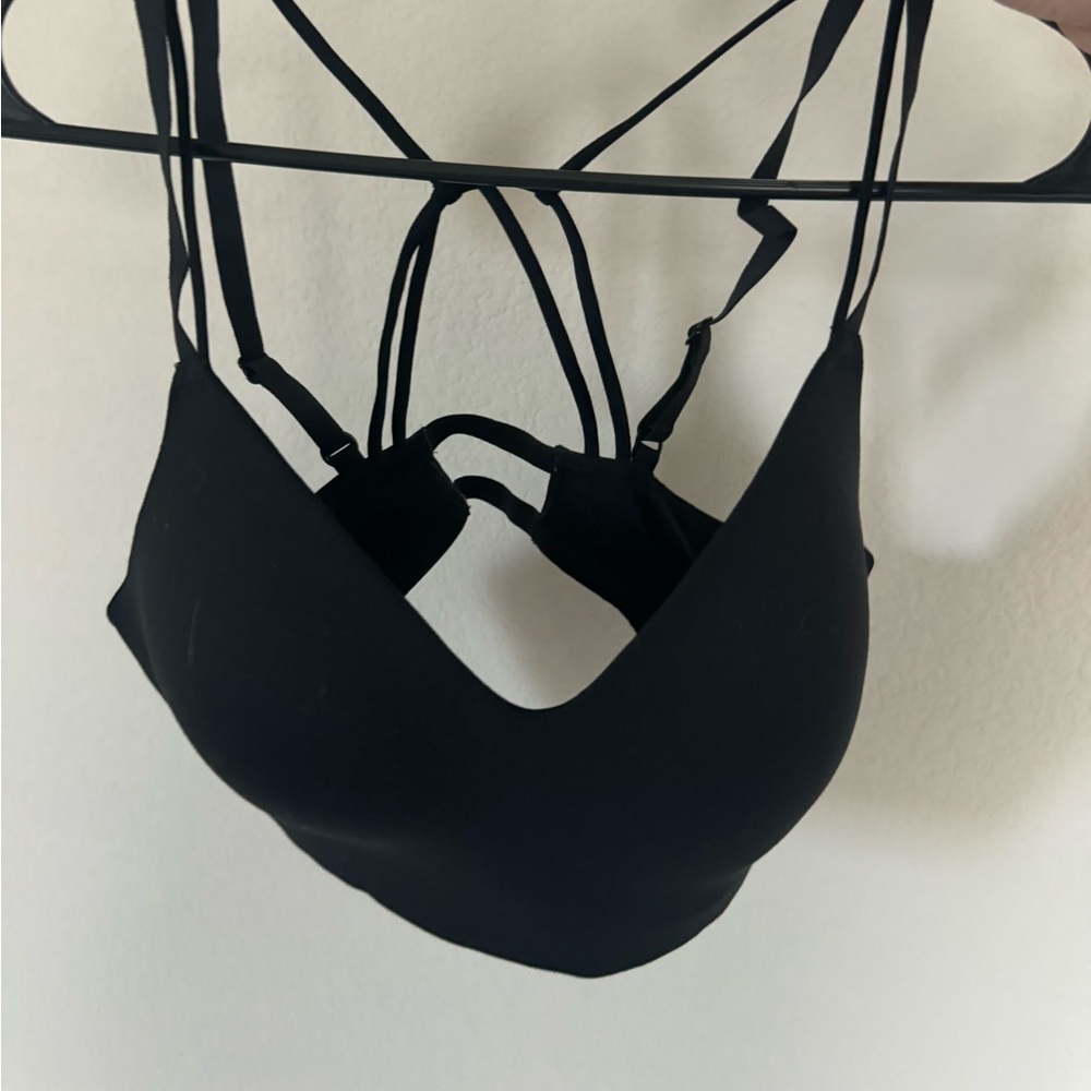 Stealer gym shark bra
